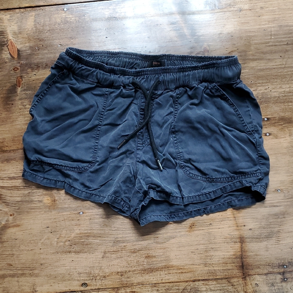 Quince Vintage Wash Utility Shorts
